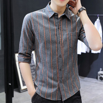 Modern férfi ing zsebbel és 3/4-es ujjal