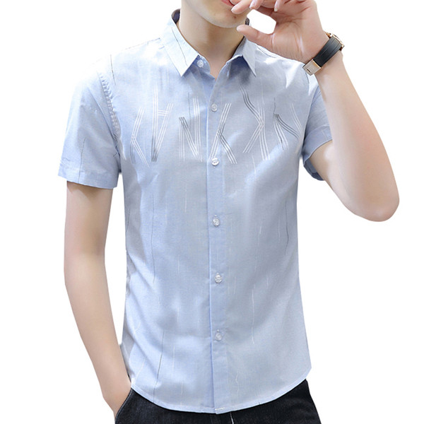 Férfi ing rövid ujjal és klasszikus gallérral