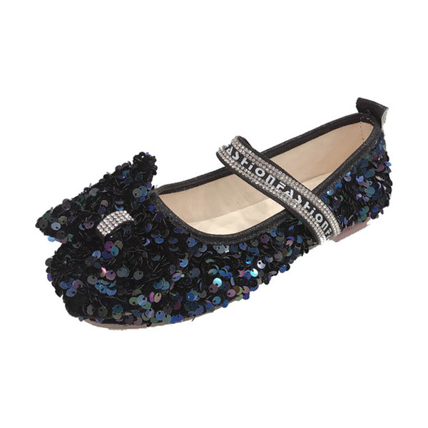 Modern női cipő flitterekkel, lapos talppal