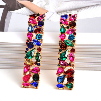 Hosszú fülbevaló színes kövekkel