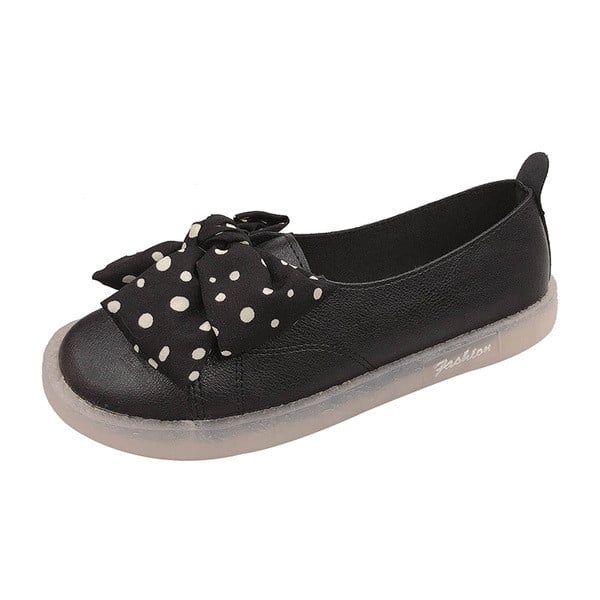 Női alkalmi bőrcipő szalaggal