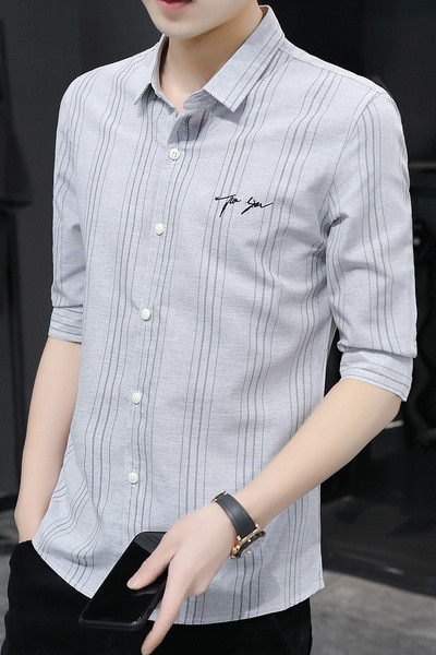 Modern férfi ing hímzéssel és 3/4-es ujjakkal