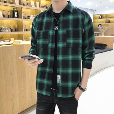 Muška karirana košulja s džepom i dugim rukavima