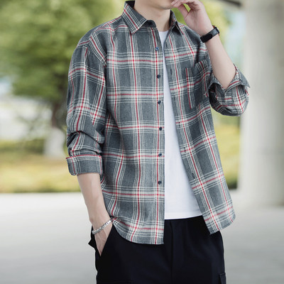 Languoti vyriški marškiniai su kišene ir sagomis