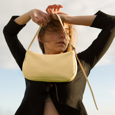 Moteriška laisvalaikio rankinė iš eko odos