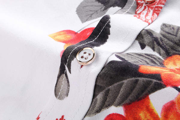 Stiilne lillemotiivide ja lühikeste varrukatega meeste särk