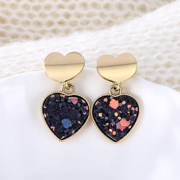 Modern női fülbevaló szív alakú flitterekkel