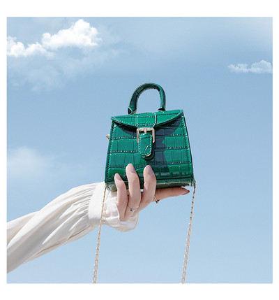 Modern női mini lakkbőr táska