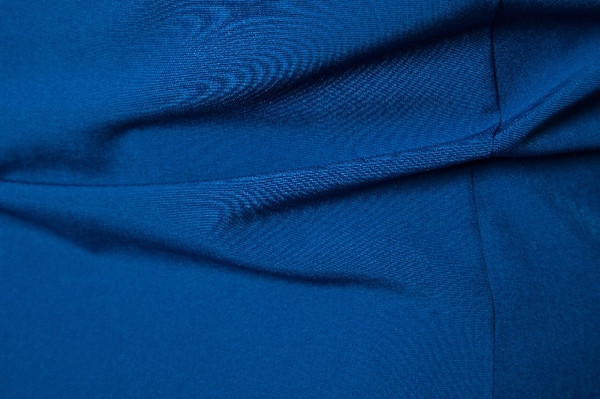 Modern férfi ing klasszikus gallérral és rövid ujjal