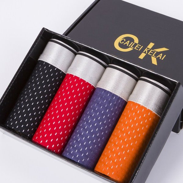 Légáteresztő anyagból készült 4 db boxer szett