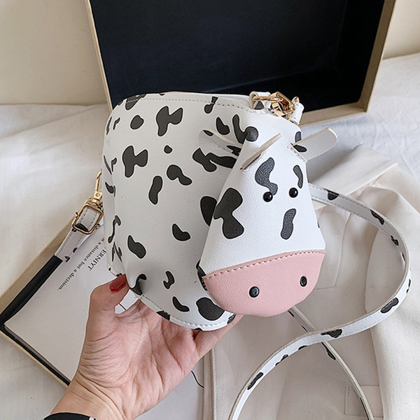 Alkalmi női táska cipzárral és hosszú füllel