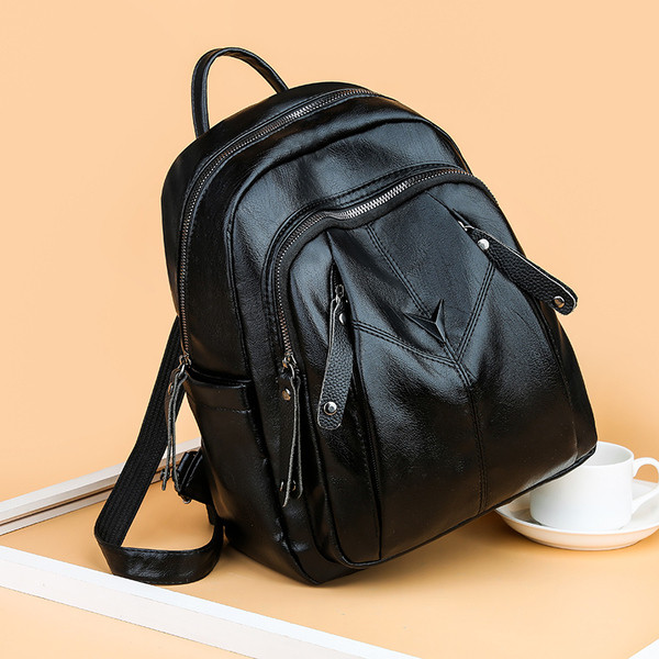 Mindennapi női hátizsák öko bőrből, cipzárral