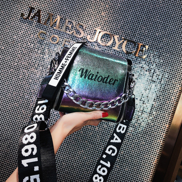 Modern női mini táska hosszú füllel