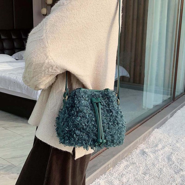 Napi női válltáska