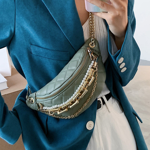 Stílusos női válltáska díszgyöngyökkel