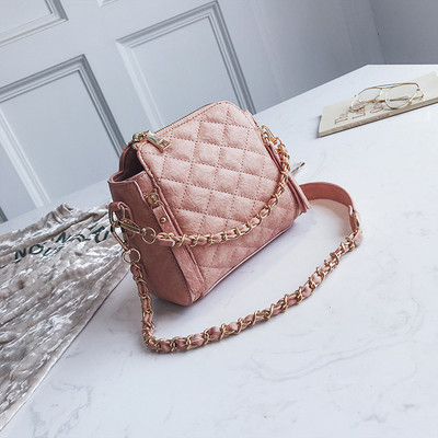 Hétköznapi női mini táska hosszú füllel