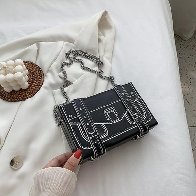 Öko bőrből készült, négyzet alakú női topiktáska