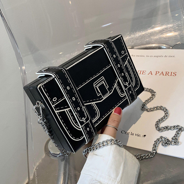 Öko bőrből készült, négyzet alakú női topiktáska