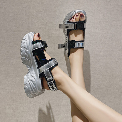 Γυναικεία casual σανδάλια με υψηλή τραχιά σόλα