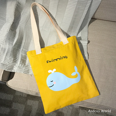 Napi női táska felirattal és rátéttel