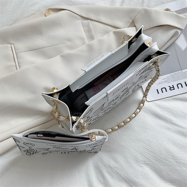 Καθημερινή τσάντα με επιγραφές