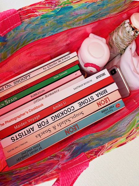 Vízálló női táska rövid füllel, színes flamingós mintával