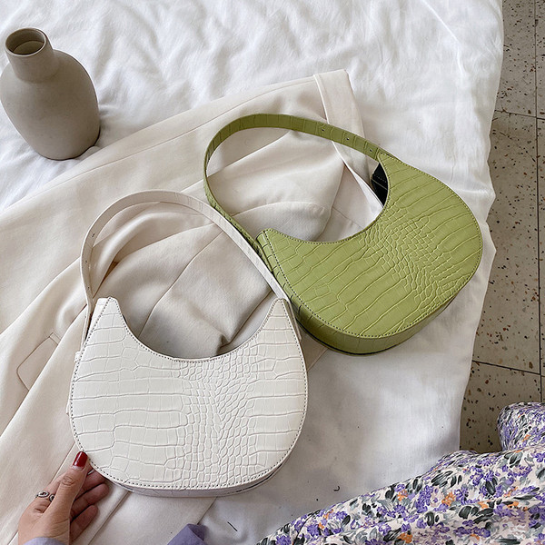 Casual γυναικεία τσάντα από οικολογικό δέρμα με κοντή λαβή