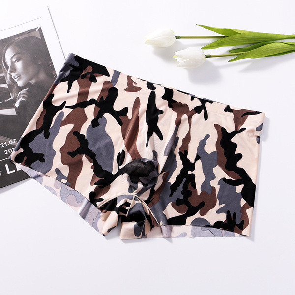 Színes férfi boxer mintával