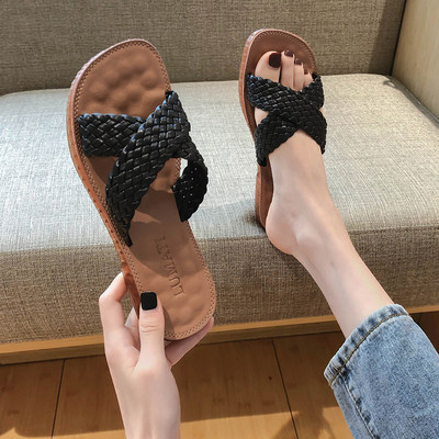 Női alkalmi papucs keresztpánttal