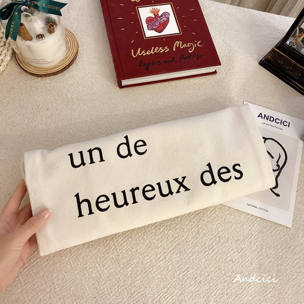 Καθημερινή γυναικεία τσάντα ώμου με επιγραφές