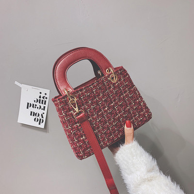 Modern női táska rövid és hosszú füllel