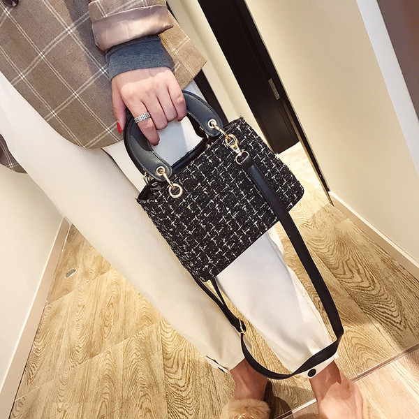 Modern női táska rövid és hosszú füllel