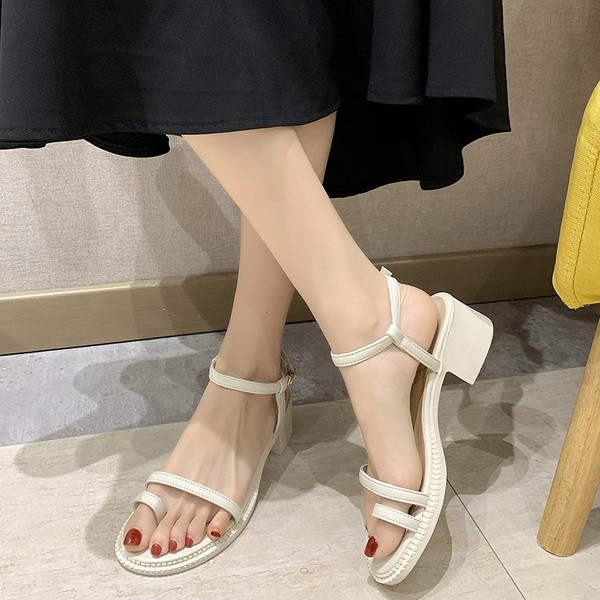 Női alkalmi szandálok és öko-bőr pántok