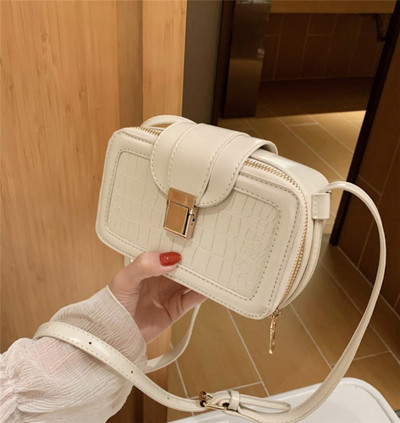 Mažas stačiakampis eko odos krepšys su sagtimi