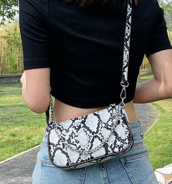 Női téglalap alakú állatmintás táska