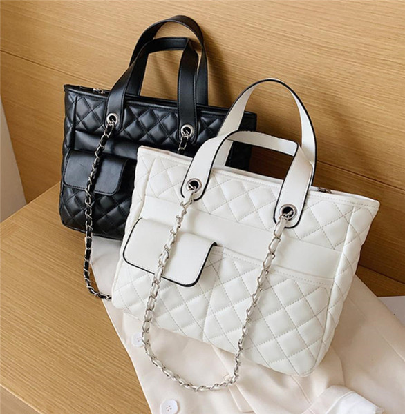 Eko bőrből készült alkalmi női táska két füllel