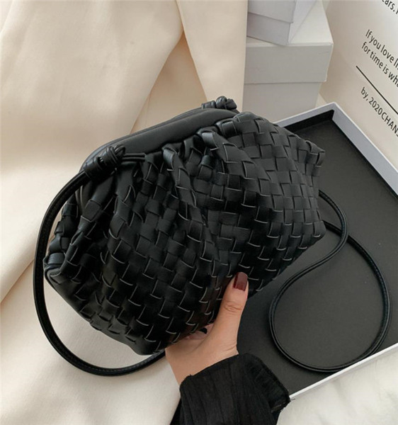 Női bőrtáska - táska típusú