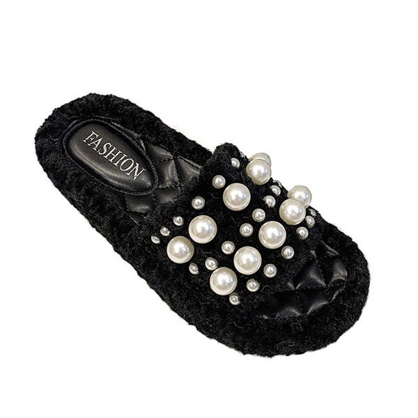 Modern női papucs plüssekkel és gyöngyökkel