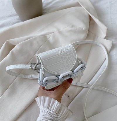 Μικρή τσάντα ώμου από ανάγλυφο οικολογικό δέρμα