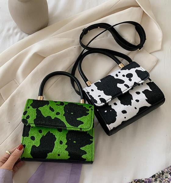 Μικρή τσάντα με δύο λαβές με άνιμαλ πριντ