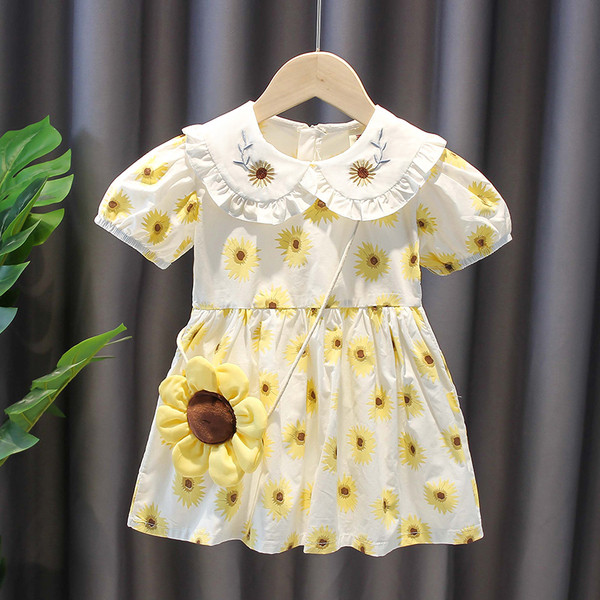 Modern gyerekruha virágos motívumokkal, kerek nyakkivágással