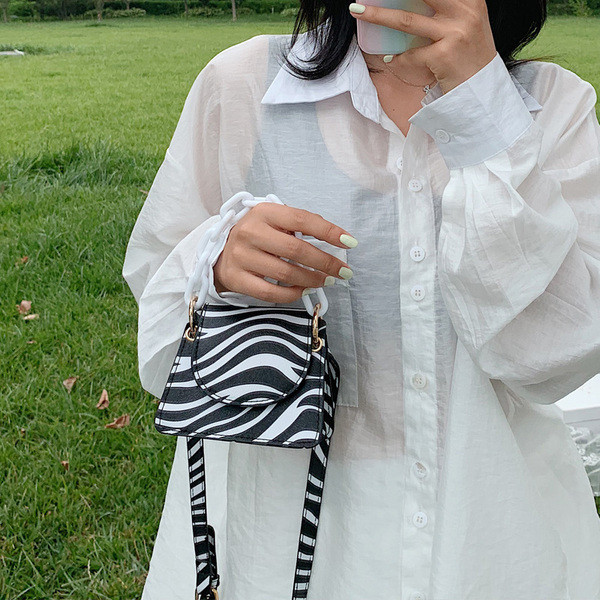 Modern női mini táska állatmintával