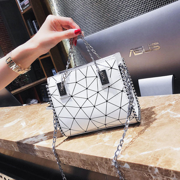 Stilīga sieviešu mini soma ar metāla apdari