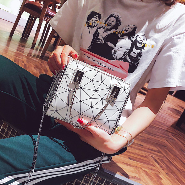 Stilīga sieviešu mini soma ar metāla apdari