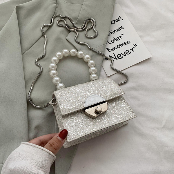 Moteriška moderni mini rankinė su sagtimi ir perlais