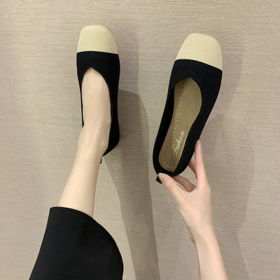 Pantofi de dama in stil retro cu talpa plate