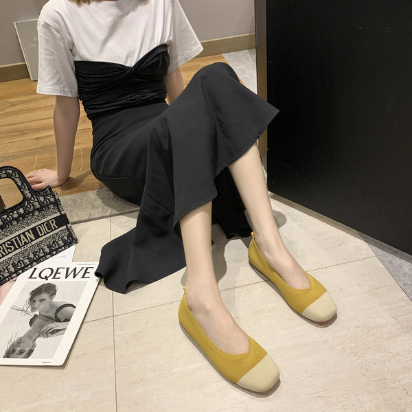 Дамски обувки ретро стил с равна подметка