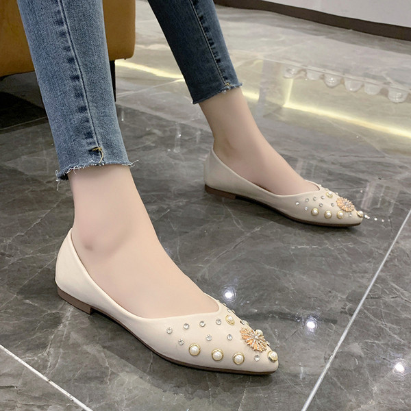 Pantofi moderni de dama cu perle