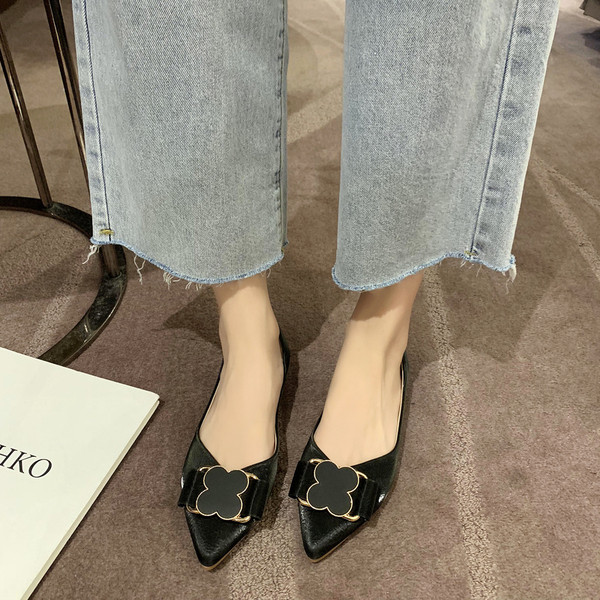 Pantofi casual dama cu element 3D - model ascutit