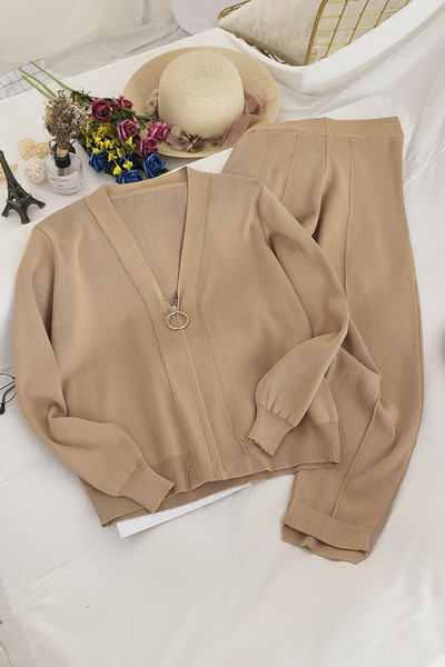Set casual pentru femei care include un cardigan cu fermoar și pantaloni